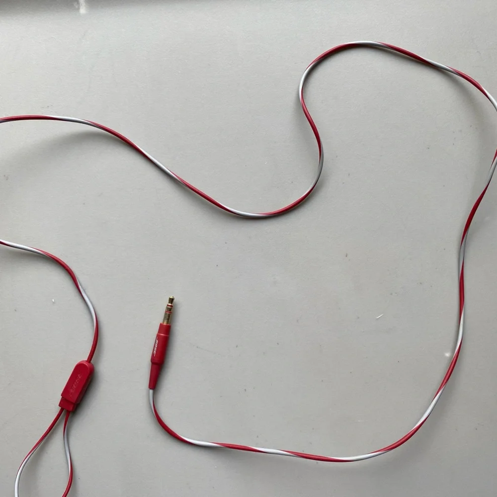 Bose Soundtrue in Ear Wired Headphones